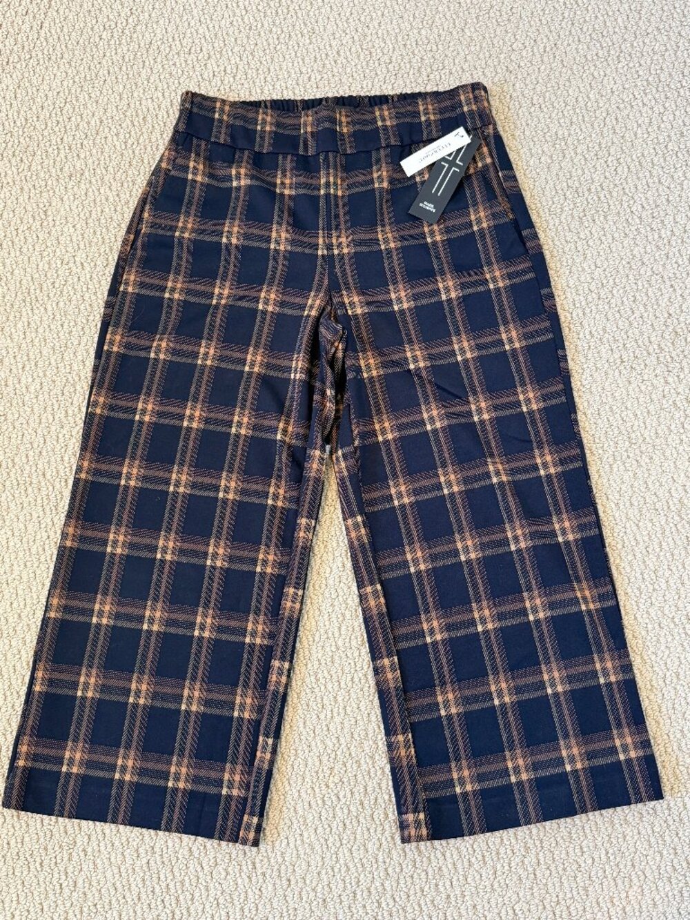 NWT Liverpool Mabel knit pull on pants